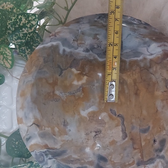 **** SALE**** Crazy Lace Agate Crystal Healing Bowl. FREE Shipping over $100 - Picture 4 of 6